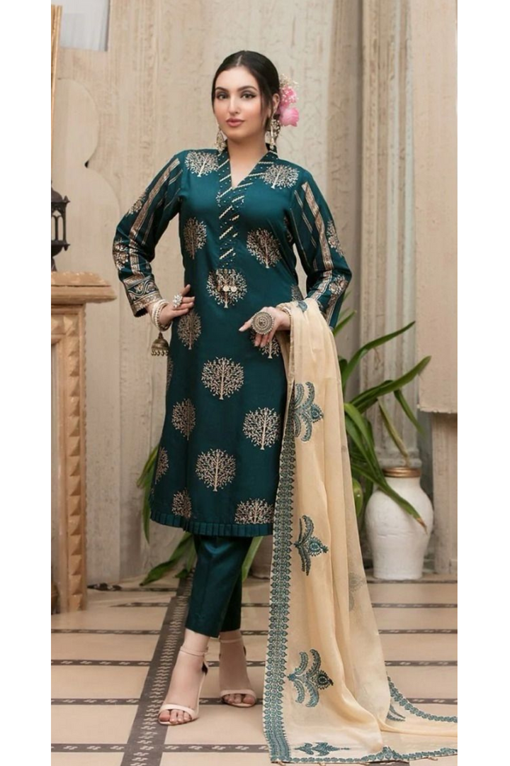 Premium Lawn 3pc Heavy Embroidery with Embroidered chiffon Dupta