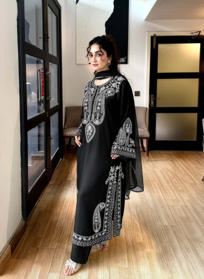 Premium Lawn 3pc Heavy Embroidery with ready to wear chiffon dupta