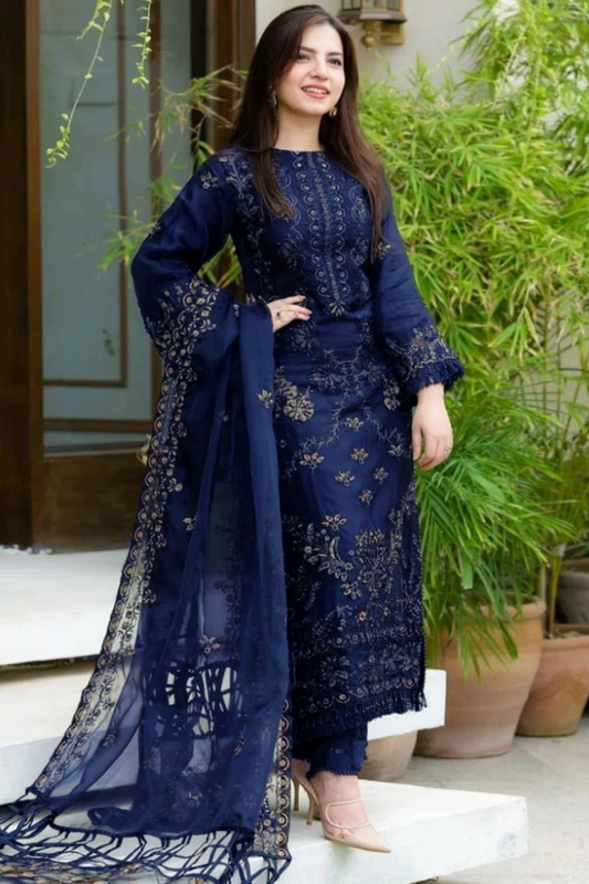 Premium Lawn 3pc Heavy Embroidery with Embroidered chiffon Dupta. ⭐⭐⭐⭐⭐ 4.9/5 (120 Reviews)