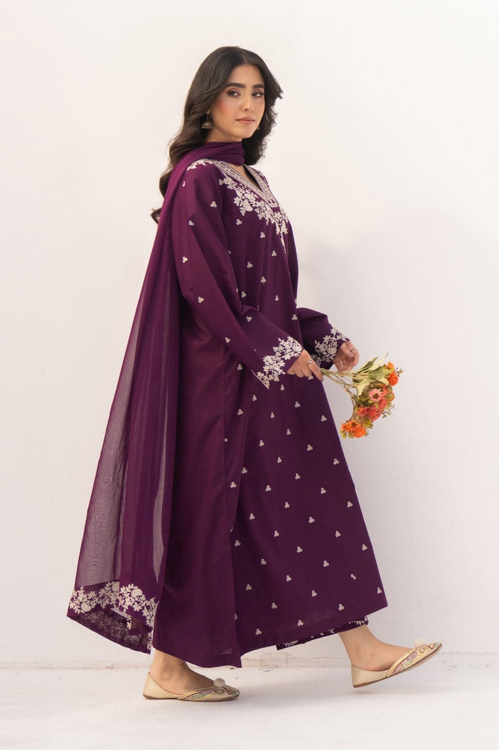 Premium Lawn 3pc Heavy Embroidery with ready to wear chiffon dupta